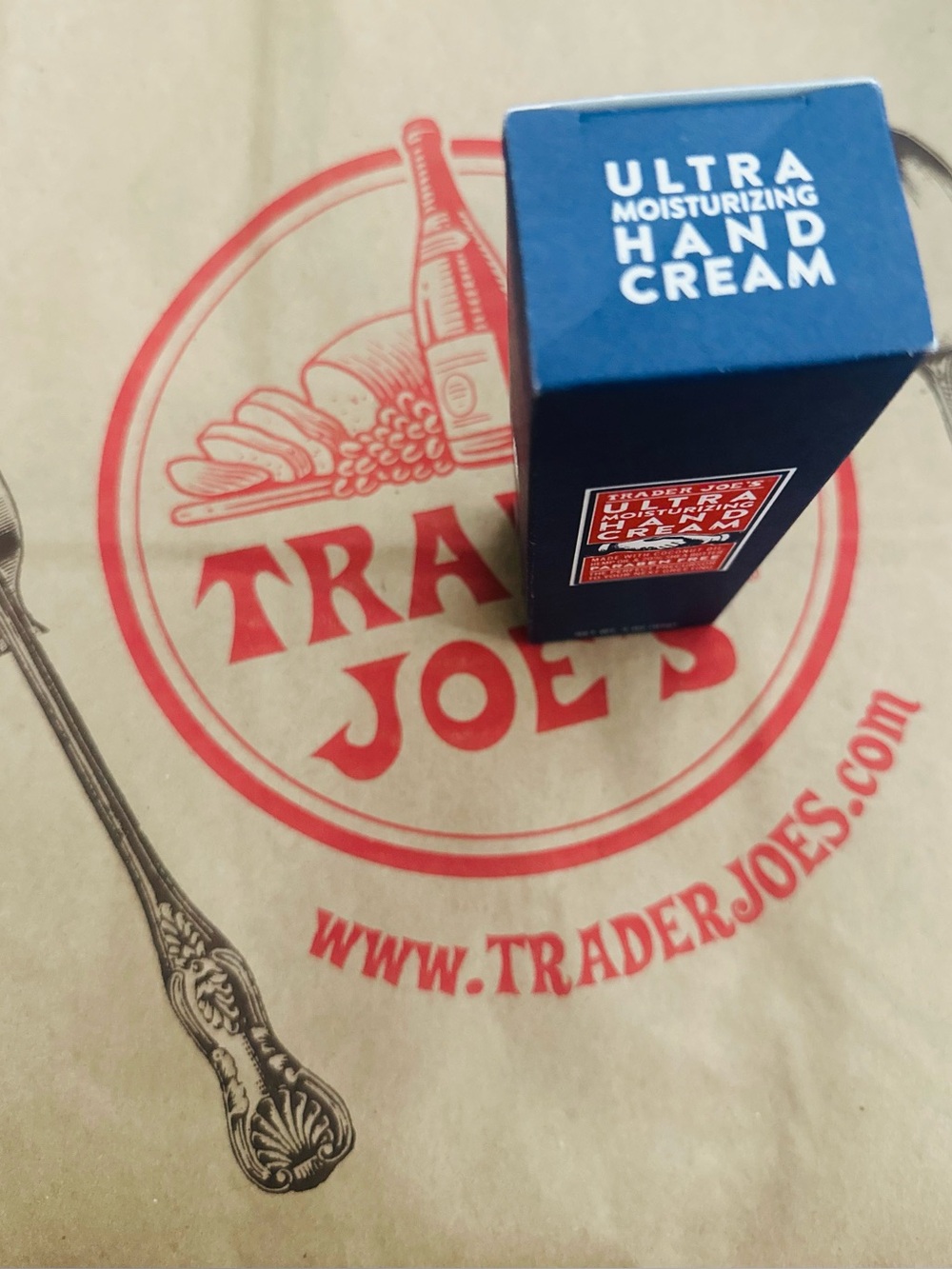 ✨Trader Joe’s Ultra Moisturizing Hand Cream - Blue me